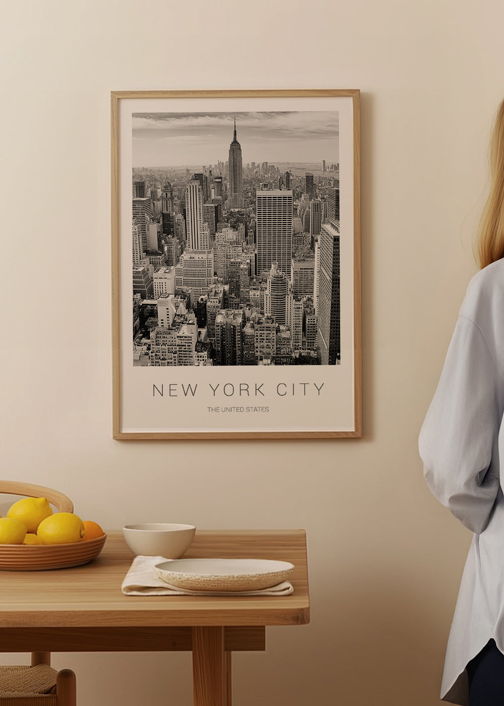 Travel poster: New York skyline in black and white