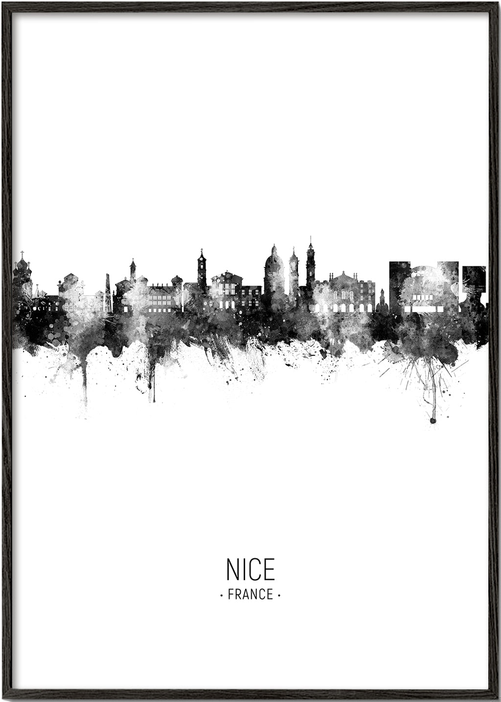 Nice Skyline black and white