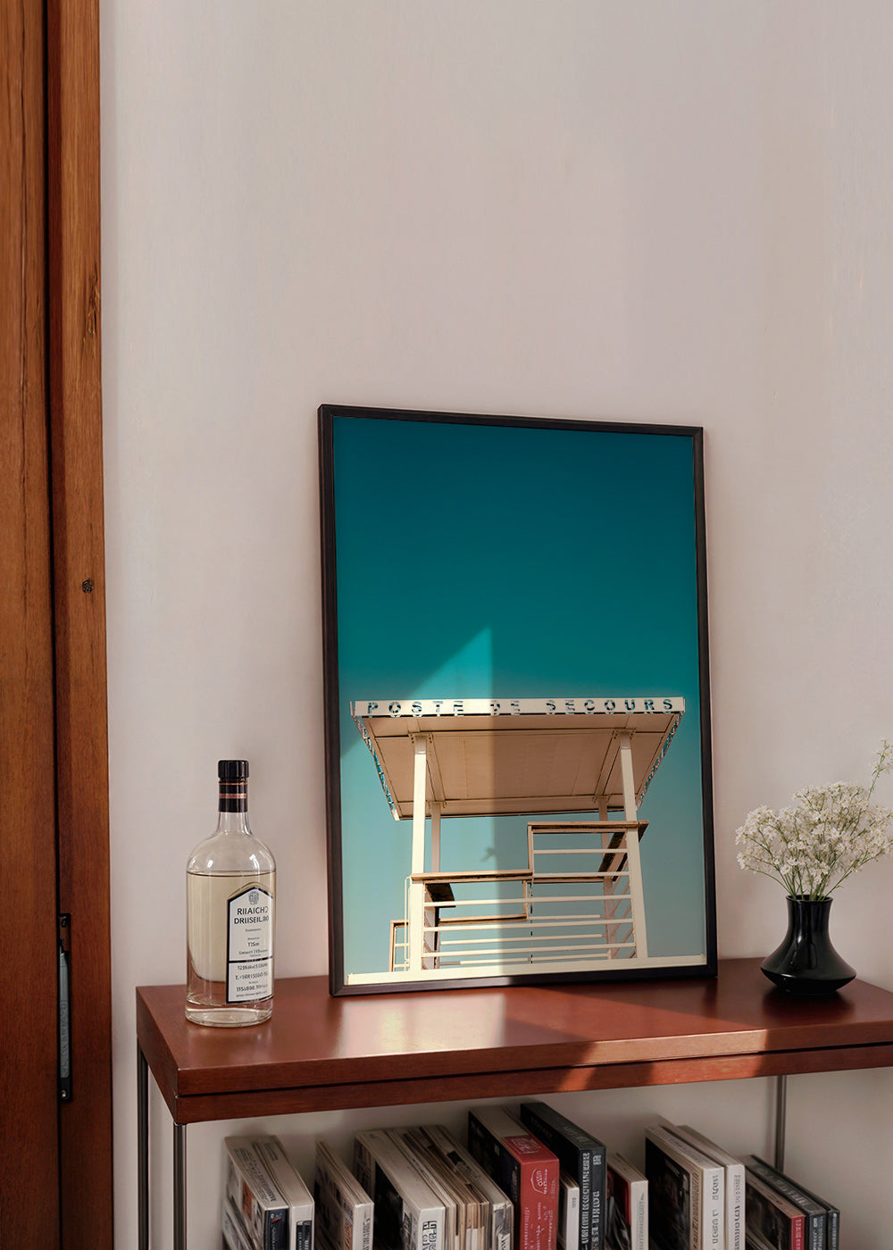 Seaside lifeguard tower photograph – Product1