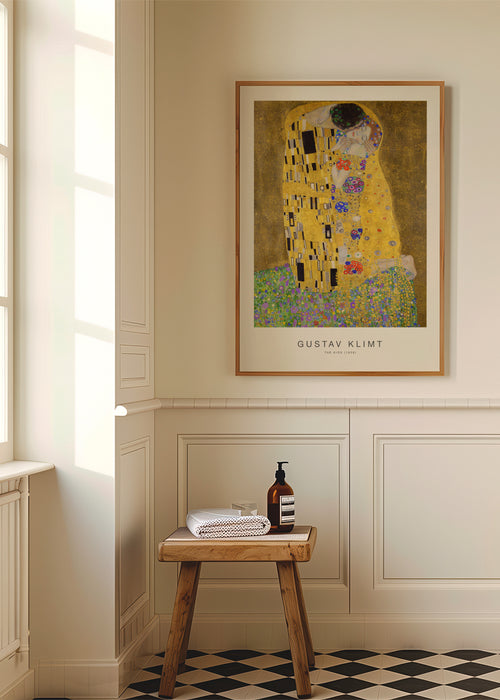 The Kiss (Special Edition) - Gustav Klimt - Framed poster in an interior