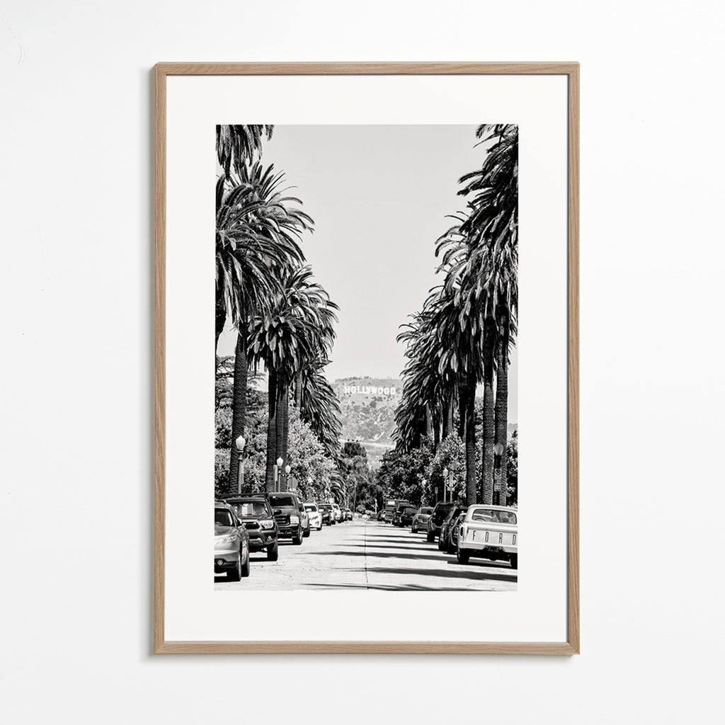 Travel poster: Hollywood palm street in black and white – Oak Frame