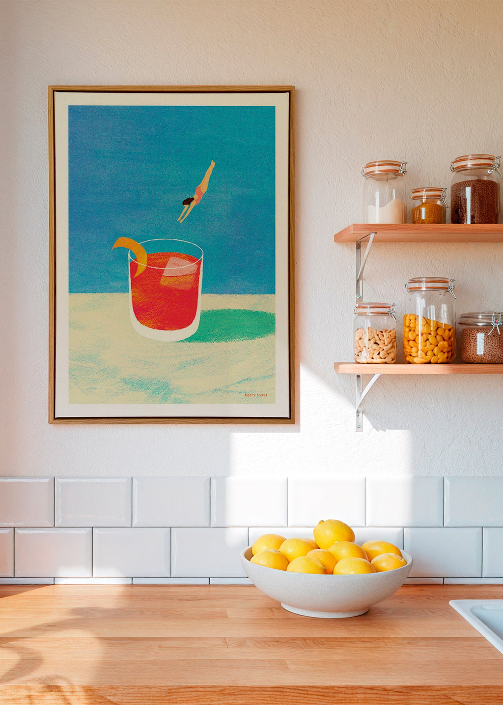 Kitchen art: Negroni dive scene – Canvas2