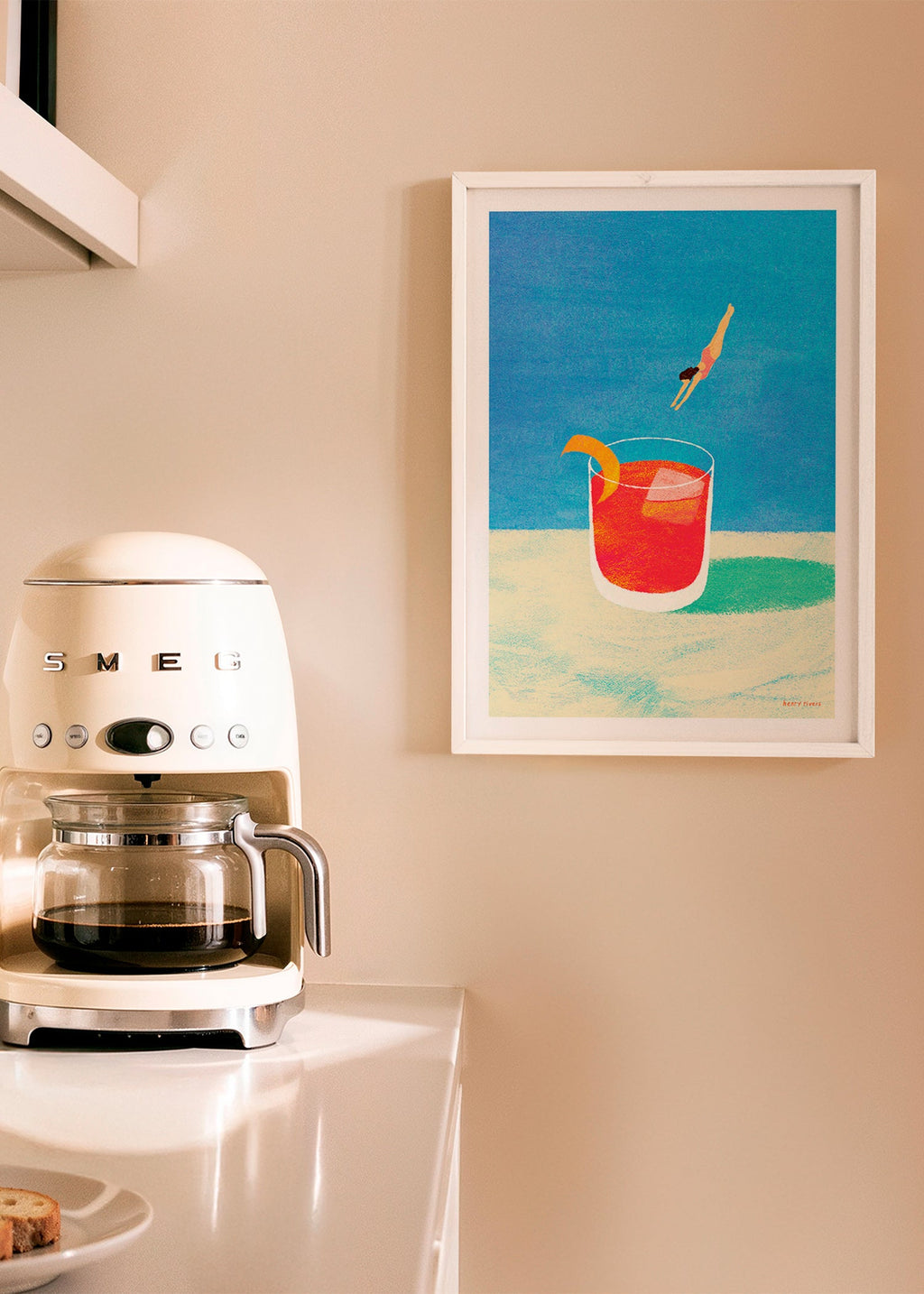 Kitchen art: Negroni dive scene – Product1