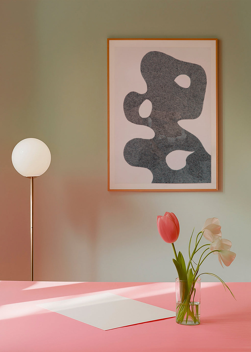 Dotted abstract artwork, large silhouette – Product3