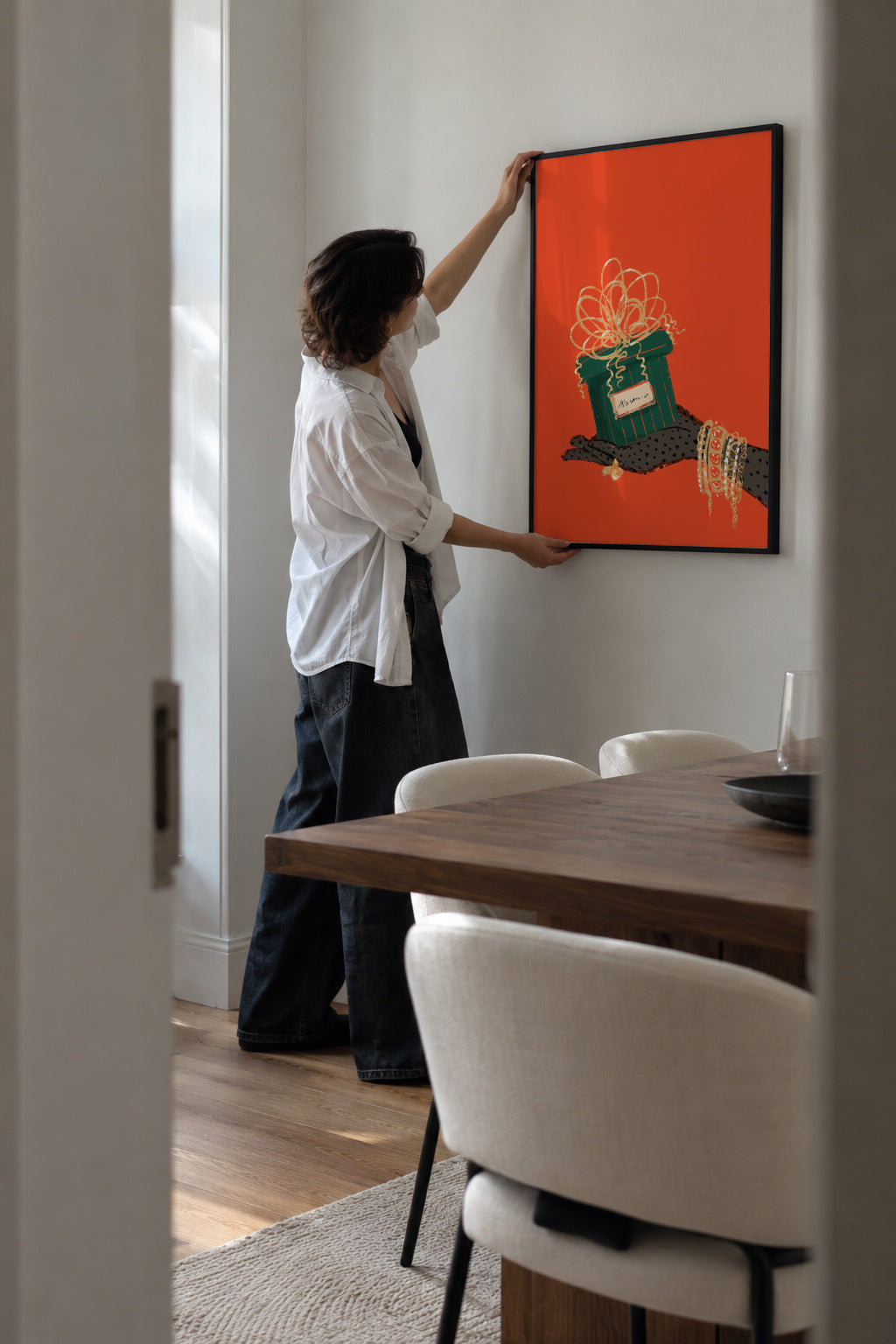 The gift - Framed poster in an interior