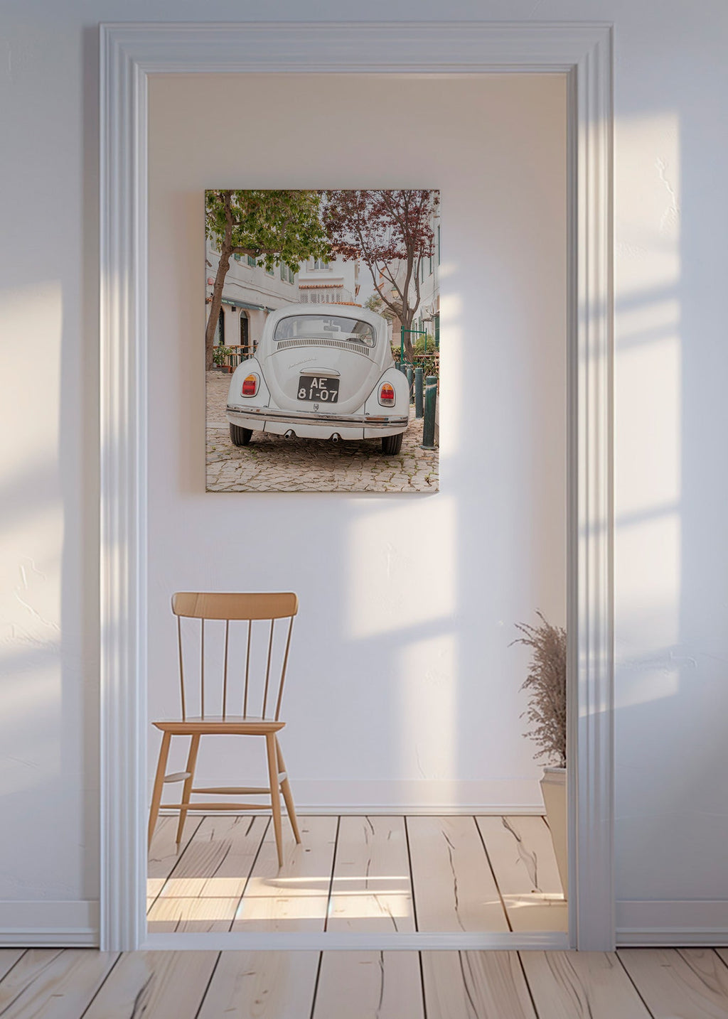City print: classic car on cobblestones – Canvas