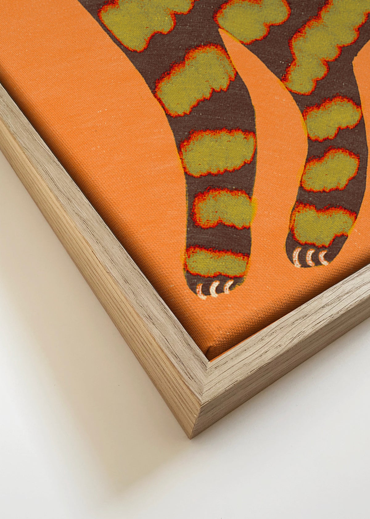 Cat with stripes - Framed canvas detail