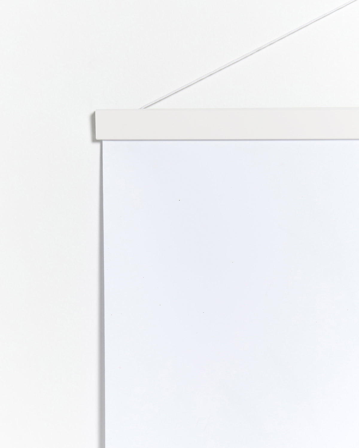 Magnetic white wooden poster hanger, 20cm