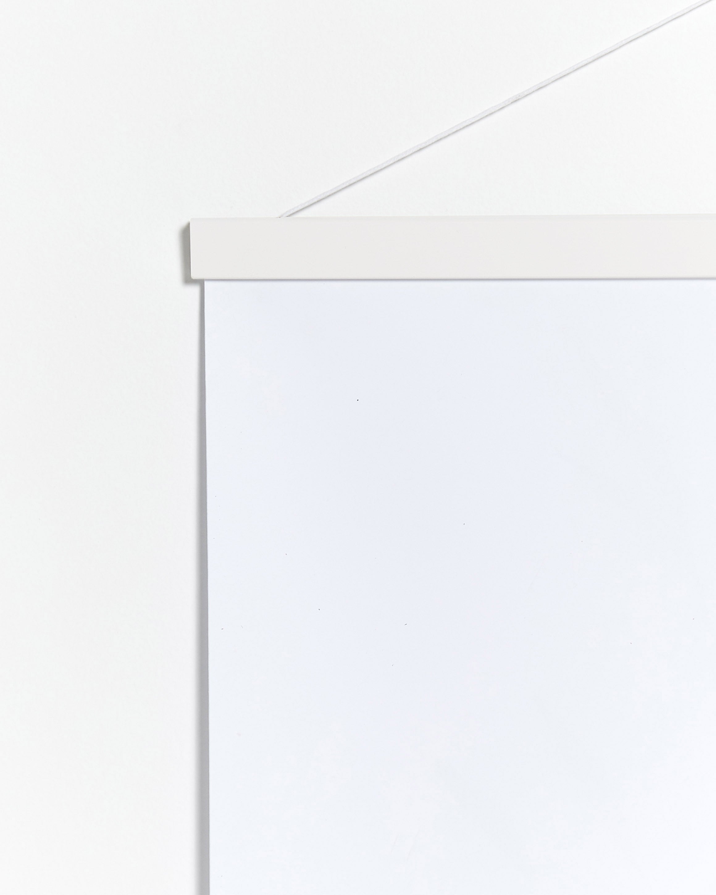 Magnetic white wooden poster hanger, 30cm